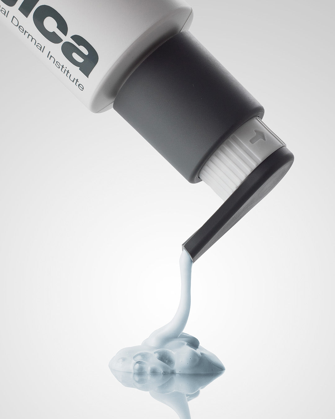 Magnetic Afterglow Cleanser